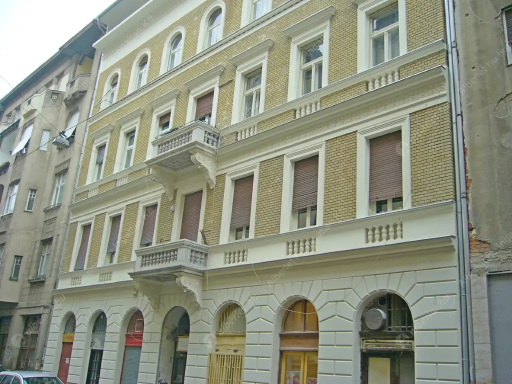 Kiadó albérlet 285000 Ft/hó áron: Budapest, VI. kerület  Ó utca. Mérete: 42 nm, 1 szobás | Alberlet.hu - 6637772