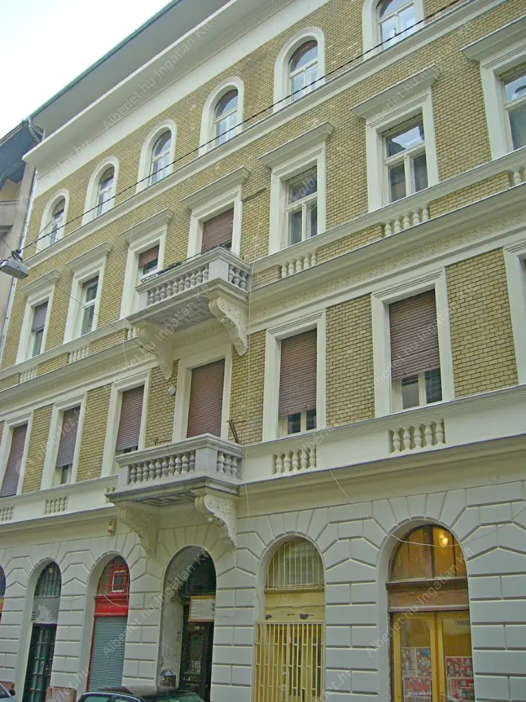 Kiadó albérlet 285000 Ft/hó áron: Budapest, VI. kerület  Ó utca. Mérete: 42 nm, 1 szobás | Alberlet.hu - 6637773