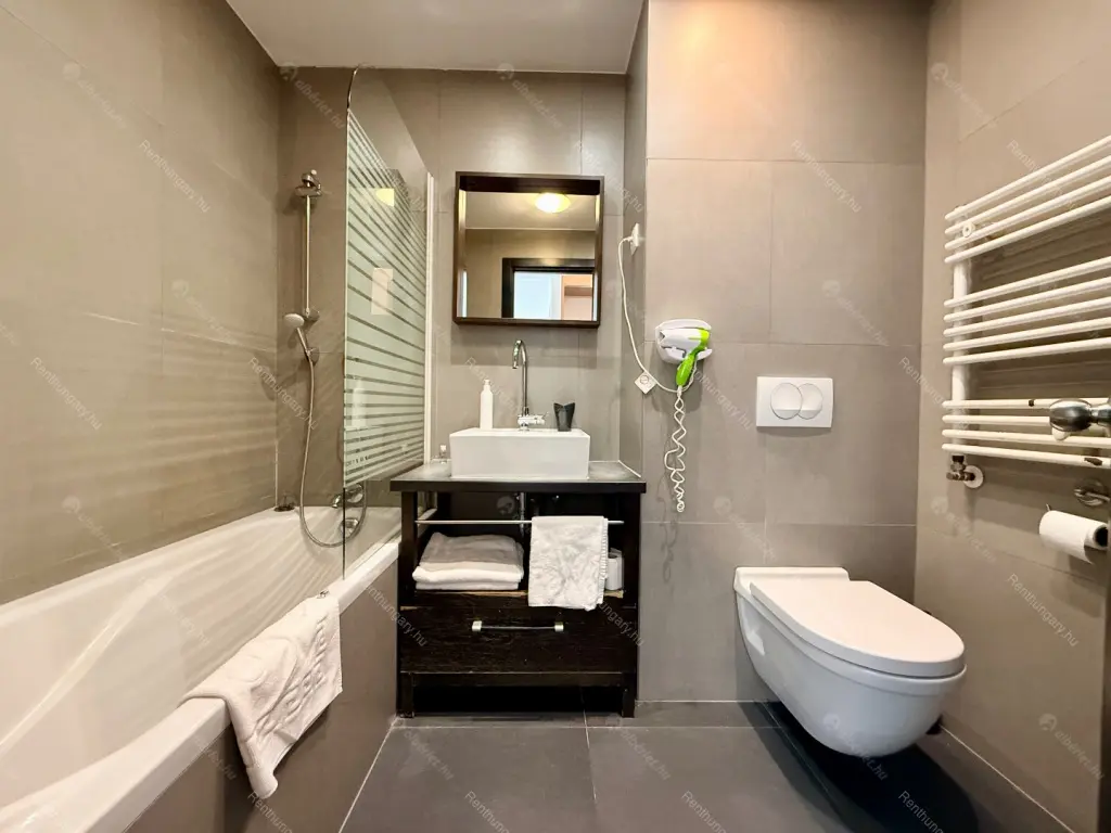 Kiadó albérlet 269000 Ft/hó áron: Budapest, VI. kerület  Ó utca. Mérete: 43 nm, 2 szobás | Alberlet.hu - 6673307