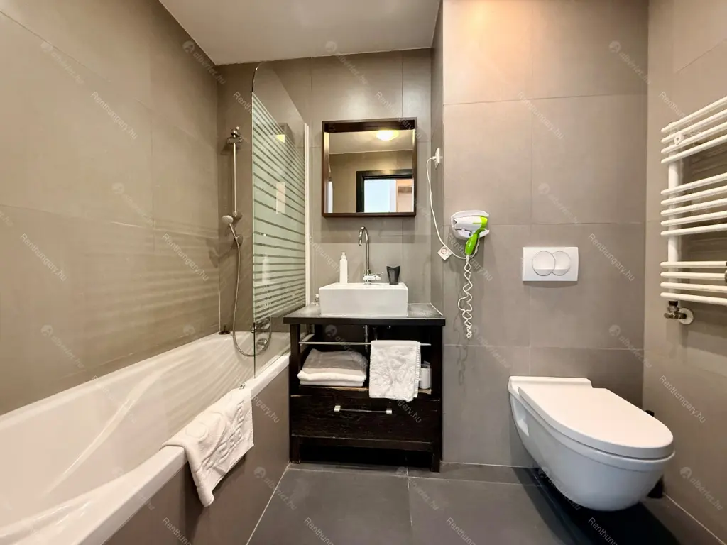 Kiadó albérlet 269000 Ft/hó áron: Budapest, VI. kerület  Ó utca. Mérete: 43 nm, 2 szobás | Alberlet.hu - 6673313