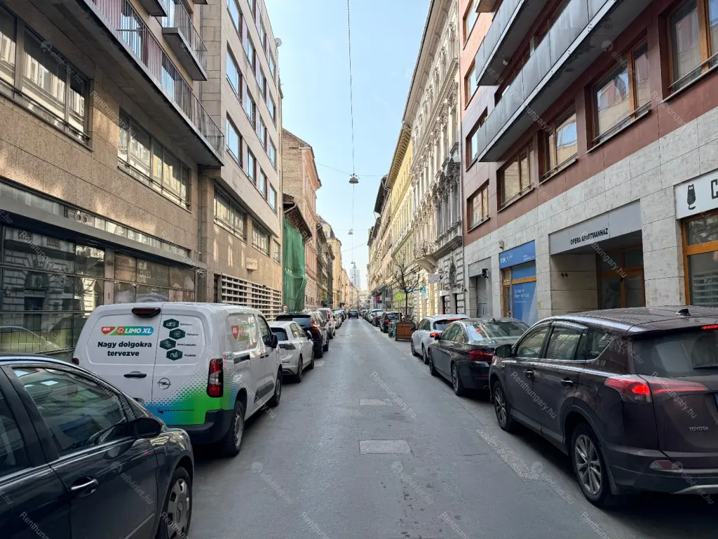 Kiadó albérlet 269000 Ft/hó áron: Budapest, VI. kerület  Ó utca. Mérete: 43 nm, 2 szobás | Alberlet.hu - 6673318