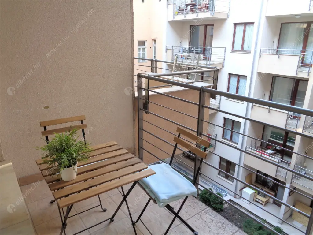 Kiadó albérlet 260000 Ft/hó áron: Budapest, VI. kerület  Ó utca. Mérete: 48 nm, 2 szobás | Alberlet.hu - 6604389