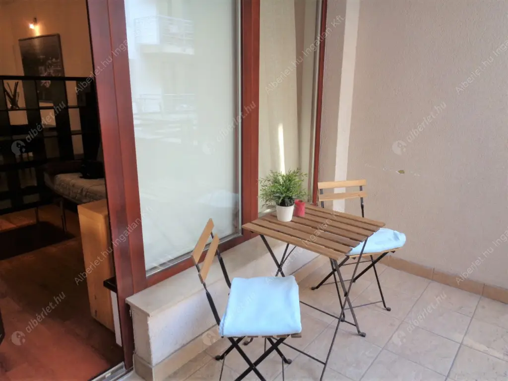 Kiadó albérlet 260000 Ft/hó áron: Budapest, VI. kerület  Ó utca. Mérete: 48 nm, 2 szobás | Alberlet.hu - 6604391