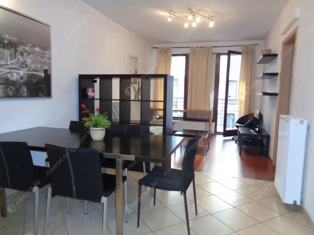 Kiadó albérlet 260000 Ft/hó áron: Budapest, VI. kerület  Ó utca. Mérete: 48 nm, 2 szobás | Alberlet.hu - 6604392