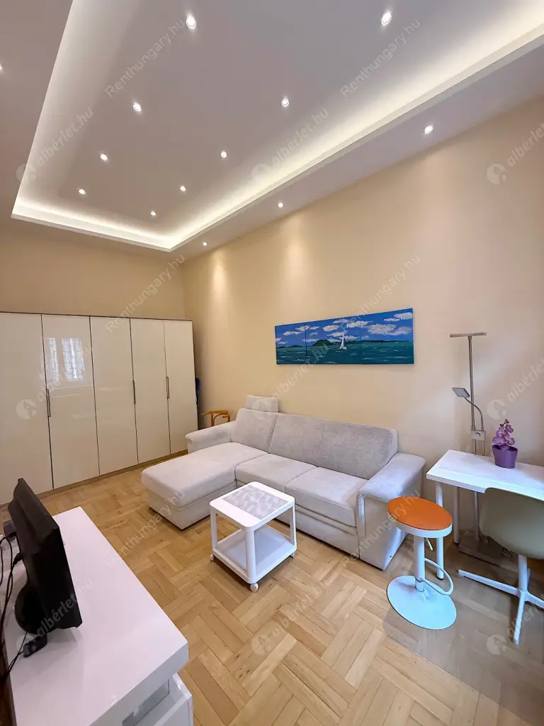 Kiadó albérlet 250000 Ft/hó áron: Budapest, VI. kerület  Ó utca. Mérete: 50 nm, 2 szobás | Alberlet.hu - 6480107