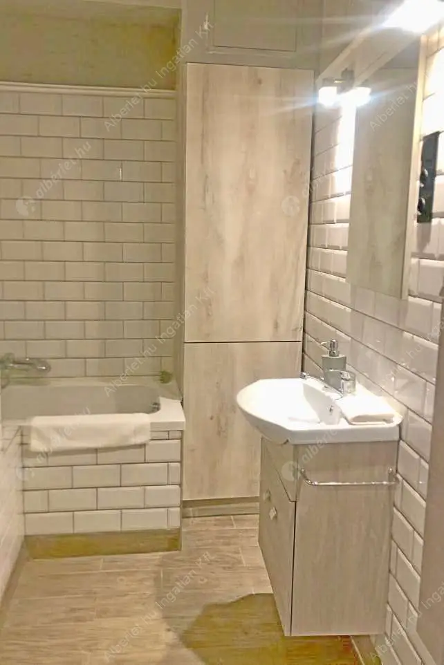 Kiadó albérlet 280000 Ft/hó áron: Budapest, VI. kerület  Ó utca. Mérete: 50 nm, 2 szobás | Alberlet.hu - 6627954