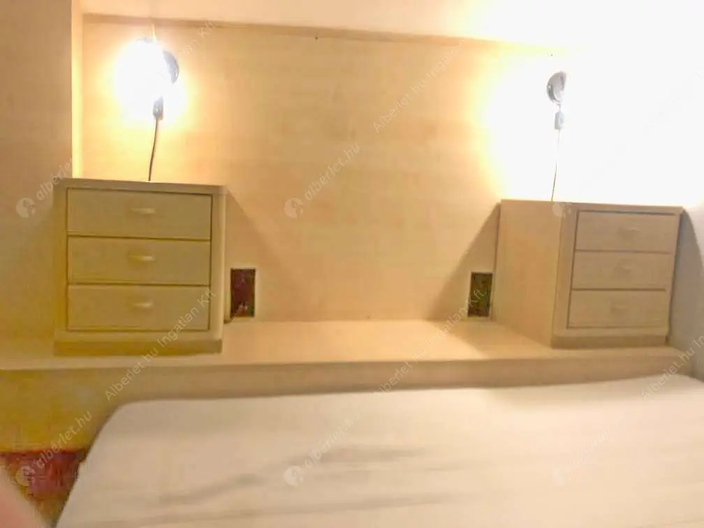 Kiadó albérlet 280000 Ft/hó áron: Budapest, VI. kerület  Ó utca. Mérete: 50 nm, 2 szobás | Alberlet.hu - 6627955