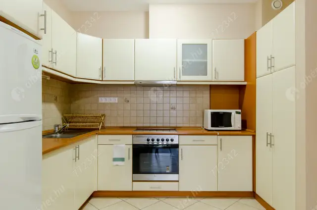 Kiadó albérlet 300000 Ft/hó áron: Budapest, VI. kerület  Ó utca. Mérete: 53 nm, 2 szobás | Alberlet.hu - 6608226