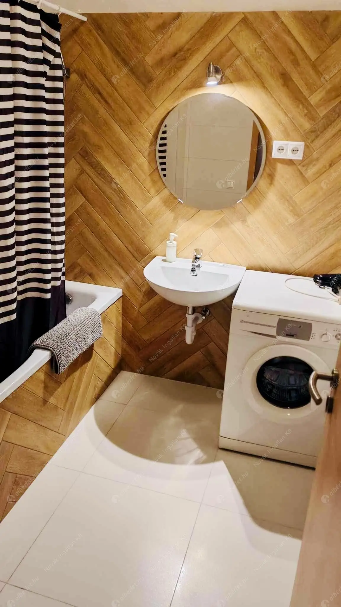 Kiadó albérlet 300000 Ft/hó áron: Budapest, VI. kerület  Ó utca. Mérete: 54 nm, 2 szobás | Alberlet.hu - 6630488