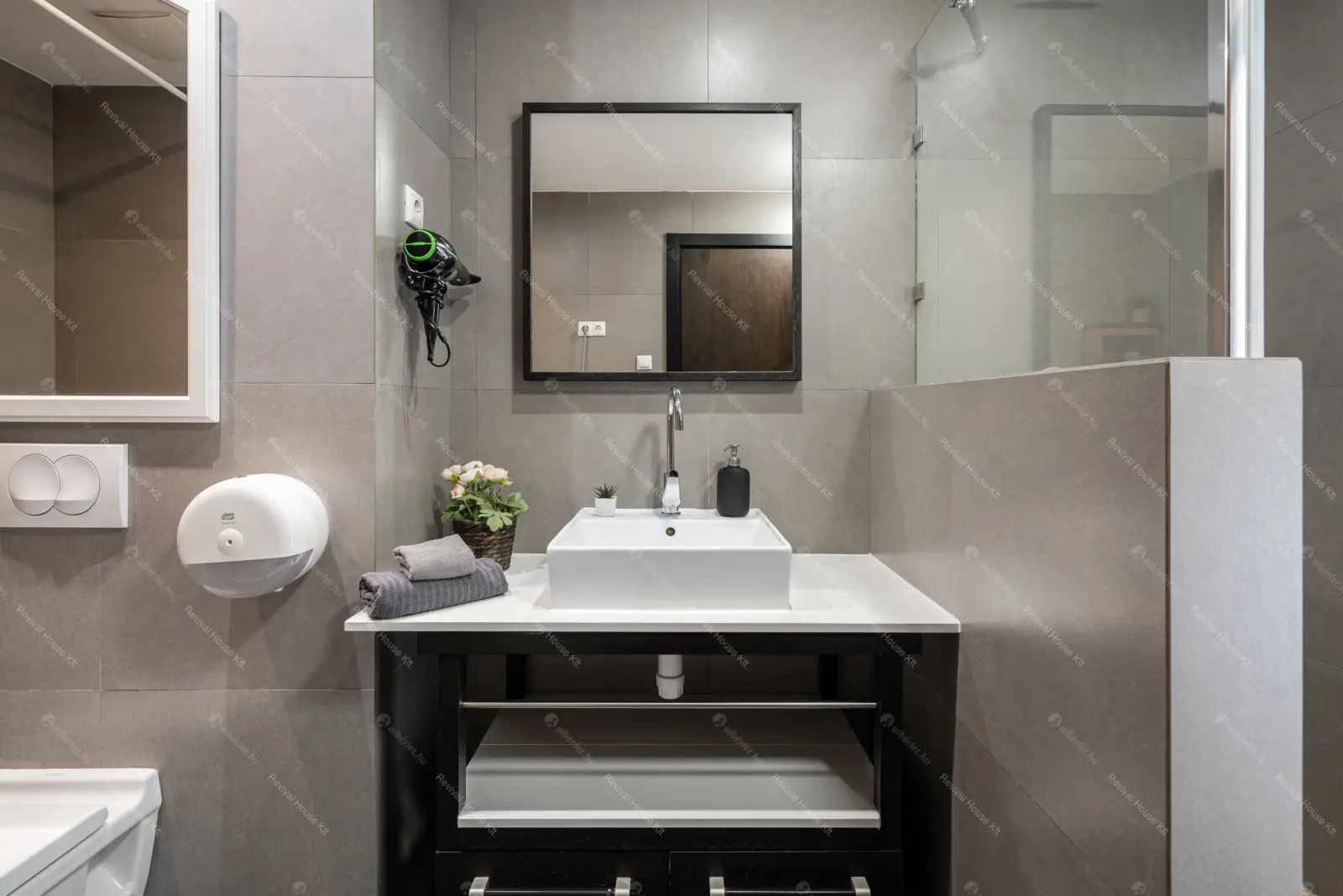 Kiadó albérlet 378000 Ft/hó áron: Budapest, VI. kerület  Ó utca. Mérete: 55 nm, 2 szobás | Alberlet.hu - 6650373