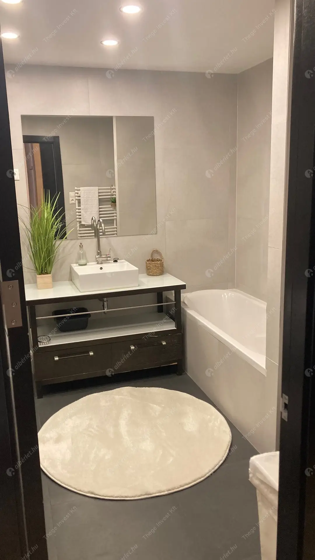 Kiadó albérlet 400000 Ft/hó áron: Budapest, VI. kerület  Ó utca. Mérete: 65 nm, 2 szobás | Alberlet.hu - 6498225