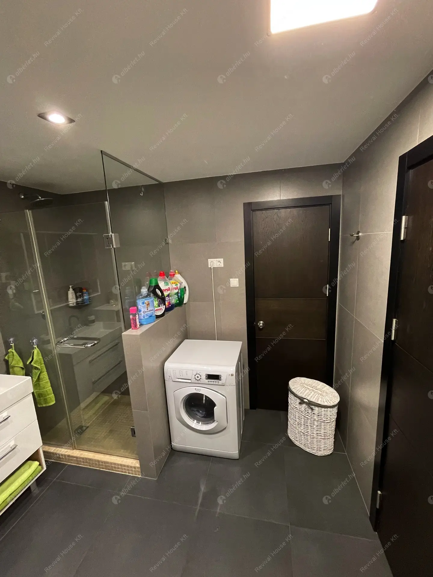 Kiadó albérlet 464000 Ft/hó áron: Budapest, VI. kerület  Ó utca. Mérete: 67 nm, 2 szobás | Alberlet.hu - 6451904