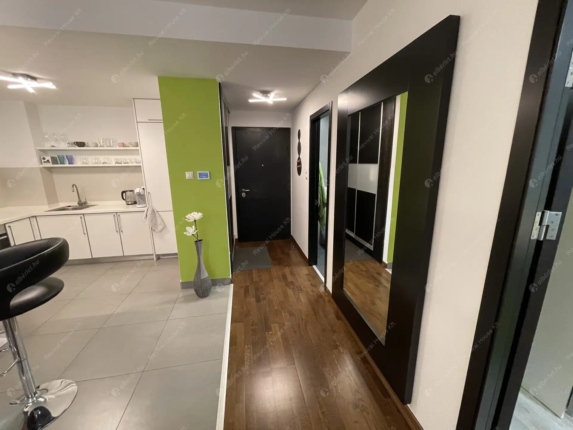 Kiadó albérlet 464000 Ft/hó áron: Budapest, VI. kerület  Ó utca. Mérete: 67 nm, 2 szobás | Alberlet.hu - 6451912