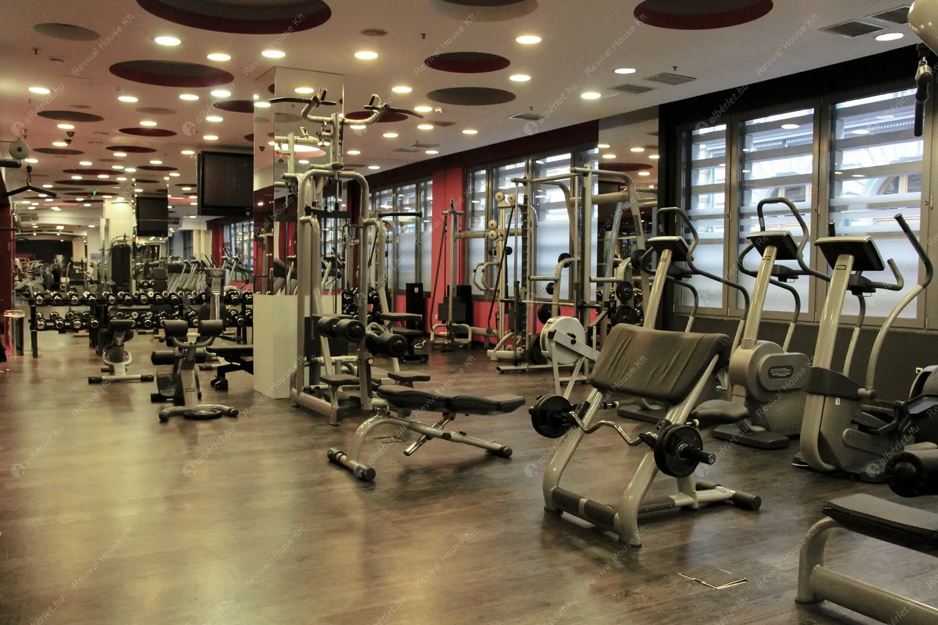 Kiadó albérlet 464000 Ft/hó áron: Budapest, VI. kerület  Ó utca. Mérete: 67 nm, 2 szobás | Alberlet.hu - 6451920