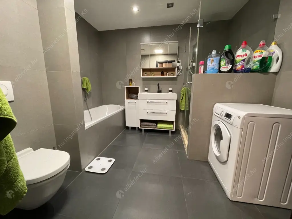 Kiadó albérlet 450000 Ft/hó áron: Budapest, VI. kerület  Ó utca. Mérete: 67 nm, 2 szobás | Alberlet.hu - 6516552