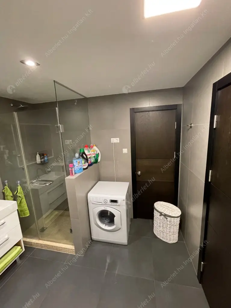 Kiadó albérlet 450000 Ft/hó áron: Budapest, VI. kerület  Ó utca. Mérete: 67 nm, 2 szobás | Alberlet.hu - 6516553