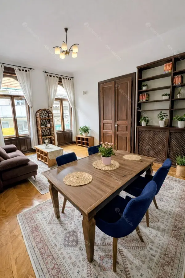 Kiadó albérlet 280000 Ft/hó áron: Budapest, VI. kerület  Ó utca. Mérete: 75 nm, 2 szobás | Alberlet.hu - 6664112