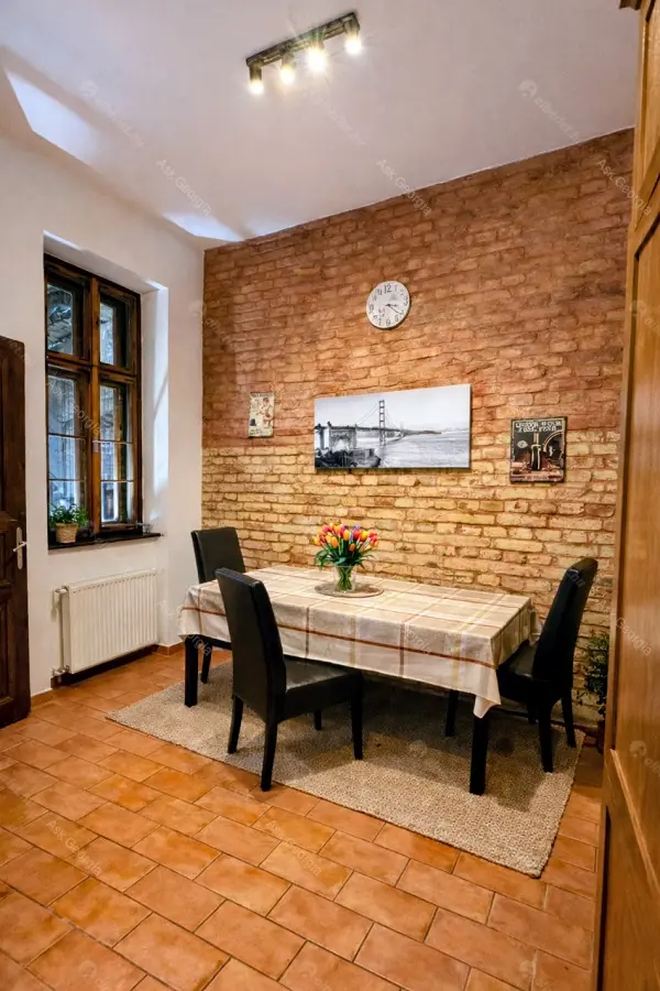 Kiadó albérlet 280000 Ft/hó áron: Budapest, VI. kerület  Ó utca. Mérete: 75 nm, 2 szobás | Alberlet.hu - 6664119