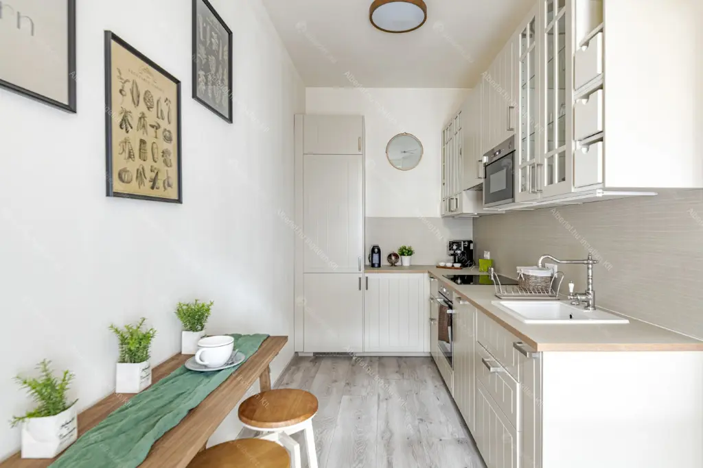 Kiadó albérlet 455000 Ft/hó áron: Budapest, VI. kerület  Ó utca. Mérete: 81 nm, 3 szobás | Alberlet.hu - 6658315