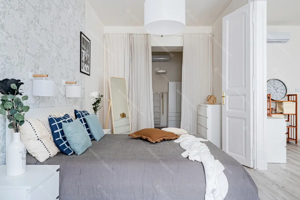 Kiadó albérlet 455000 Ft/hó áron: Budapest, VI. kerület  Ó utca. Mérete: 81 nm, 3 szobás | Alberlet.hu - 6658317