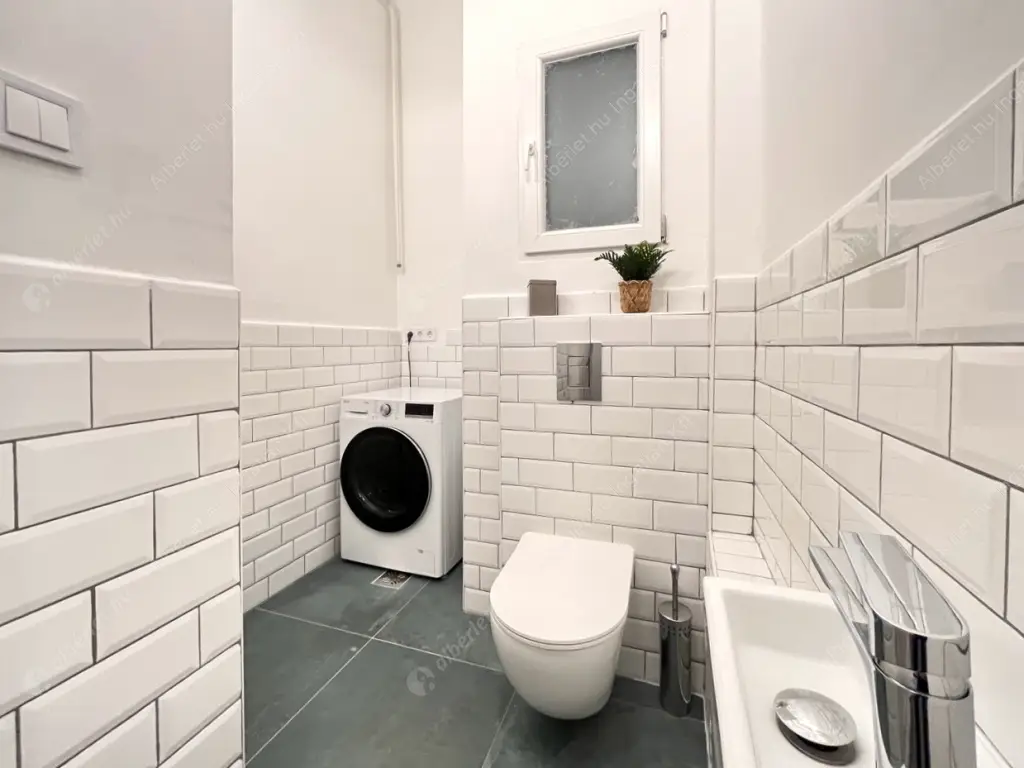 Kiadó albérlet 799000 Ft/hó áron: Budapest, VI. kerület  Ó utca. Mérete: 98 nm, 3 szobás | Alberlet.hu - 6600831