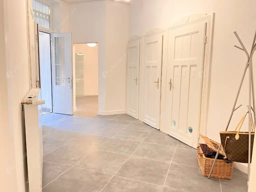 Kiadó albérlet 799000 Ft/hó áron: Budapest, VI. kerület  Ó utca. Mérete: 98 nm, 3 szobás | Alberlet.hu - 6600832