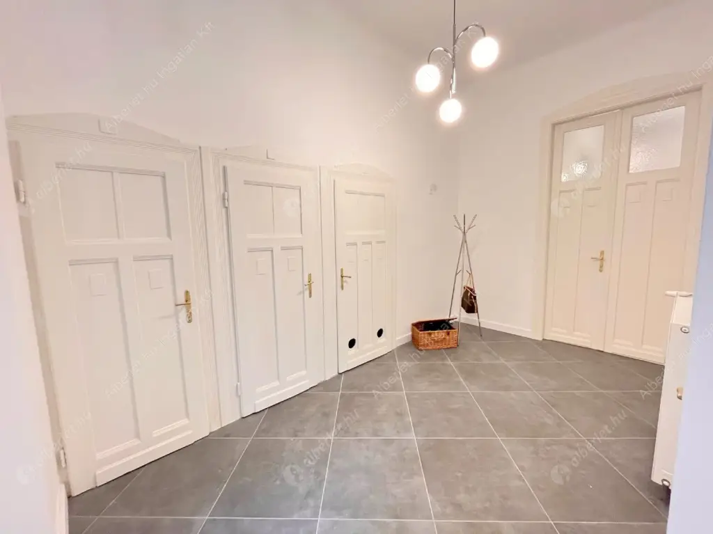 Kiadó albérlet 799000 Ft/hó áron: Budapest, VI. kerület  Ó utca. Mérete: 98 nm, 3 szobás | Alberlet.hu - 6600833