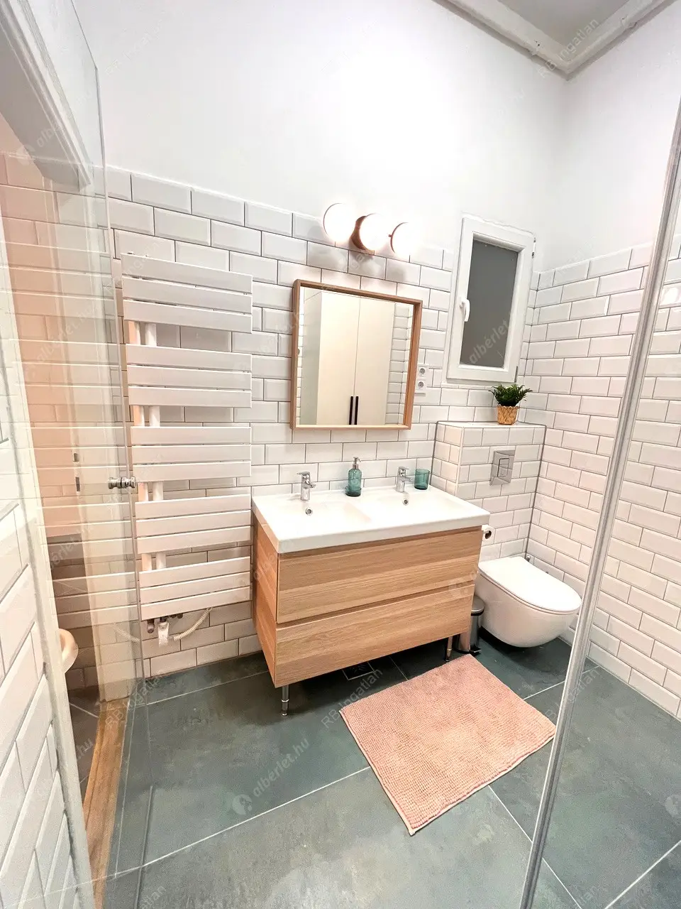 Kiadó albérlet 799000 Ft/hó áron: Budapest, VI. kerület  Ó utca. Mérete: 98 nm, 3 szobás | Alberlet.hu - 6602192