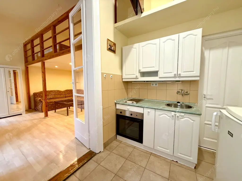 Kiadó albérlet 190000 Ft/hó áron: Budapest, VI. kerület  Oktogon tér. Mérete: 30 nm, 1 szobás | Alberlet.hu - 6573335