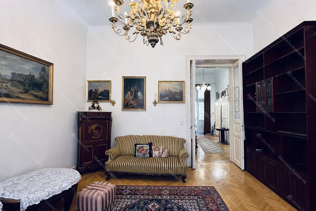 Kiadó albérlet 550000 Ft/hó áron: Budapest, VI. kerület  Paulay Ede utca. Mérete: 120 nm, 4 szobás | Alberlet.hu - 6695019