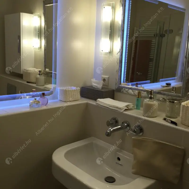 Kiadó albérlet 950000 Ft/hó áron: Budapest, VI. kerület  Paulay Ede utca. Mérete: 133 nm, 4 szobás | Alberlet.hu - 6580482