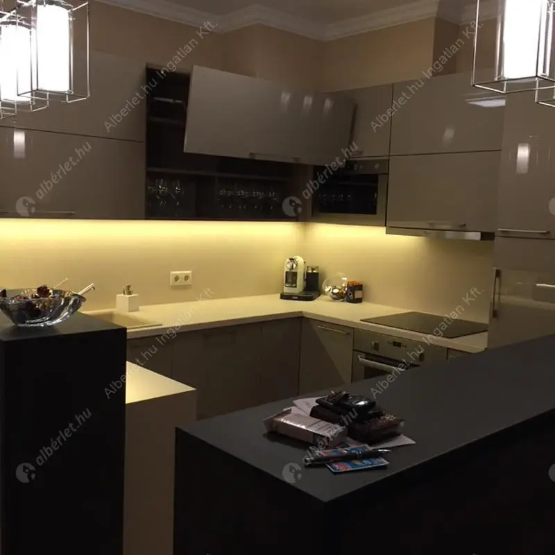 Kiadó albérlet 950000 Ft/hó áron: Budapest, VI. kerület  Paulay Ede utca. Mérete: 133 nm, 4 szobás | Alberlet.hu - 6580484