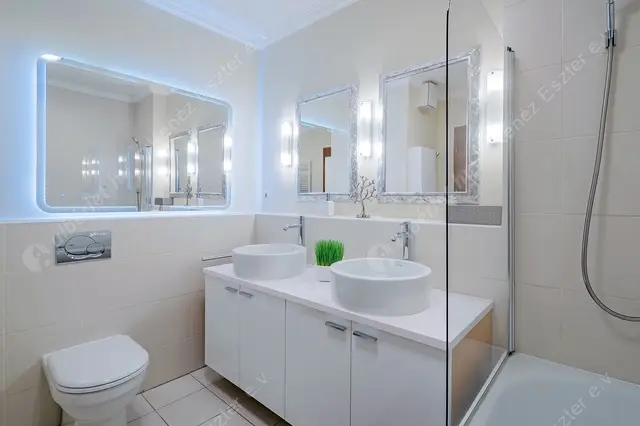 Kiadó albérlet 790000 Ft/hó áron: Budapest, VI. kerület  Paulay Ede utca. Mérete: 133 nm, 4 szobás | Alberlet.hu - 6598270