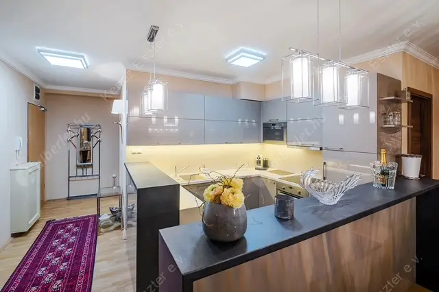 Kiadó albérlet 790000 Ft/hó áron: Budapest, VI. kerület  Paulay Ede utca. Mérete: 133 nm, 4 szobás | Alberlet.hu - 6598275