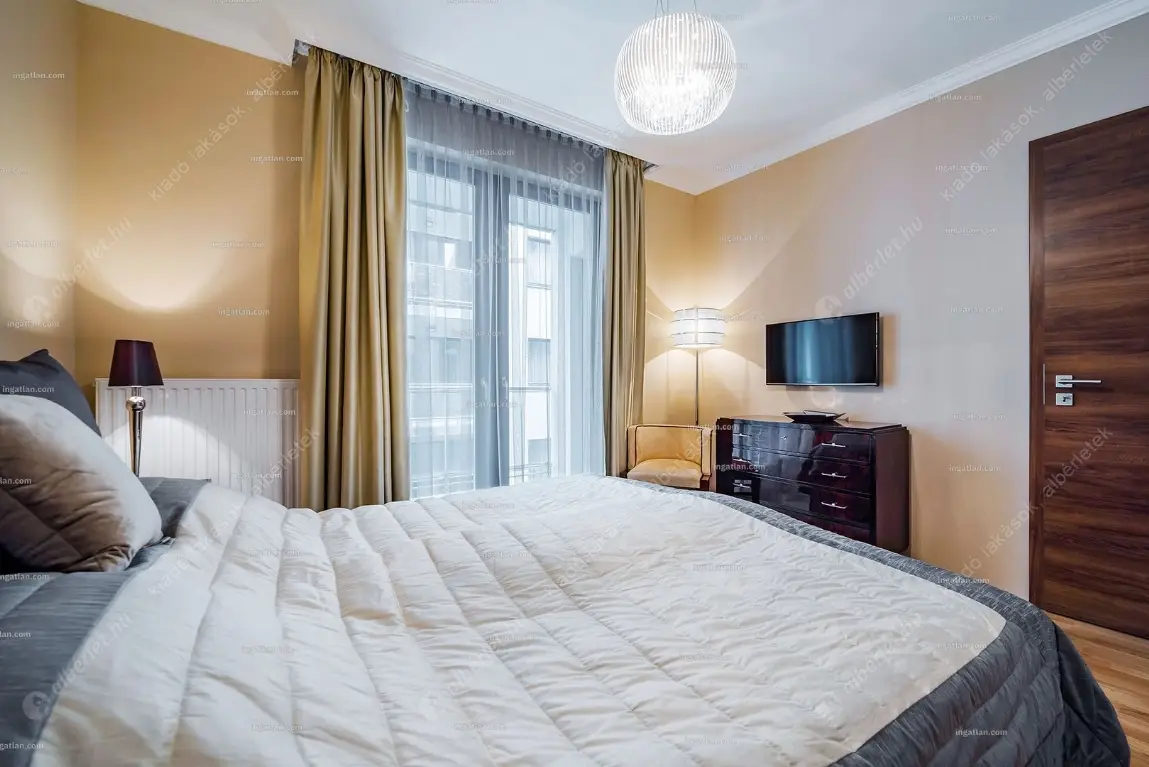 Kiadó albérlet 790000 Ft/hó áron: Budapest, VI. kerület  Paulay Ede utca. Mérete: 133 nm, 4 szobás | Alberlet.hu - 6626756