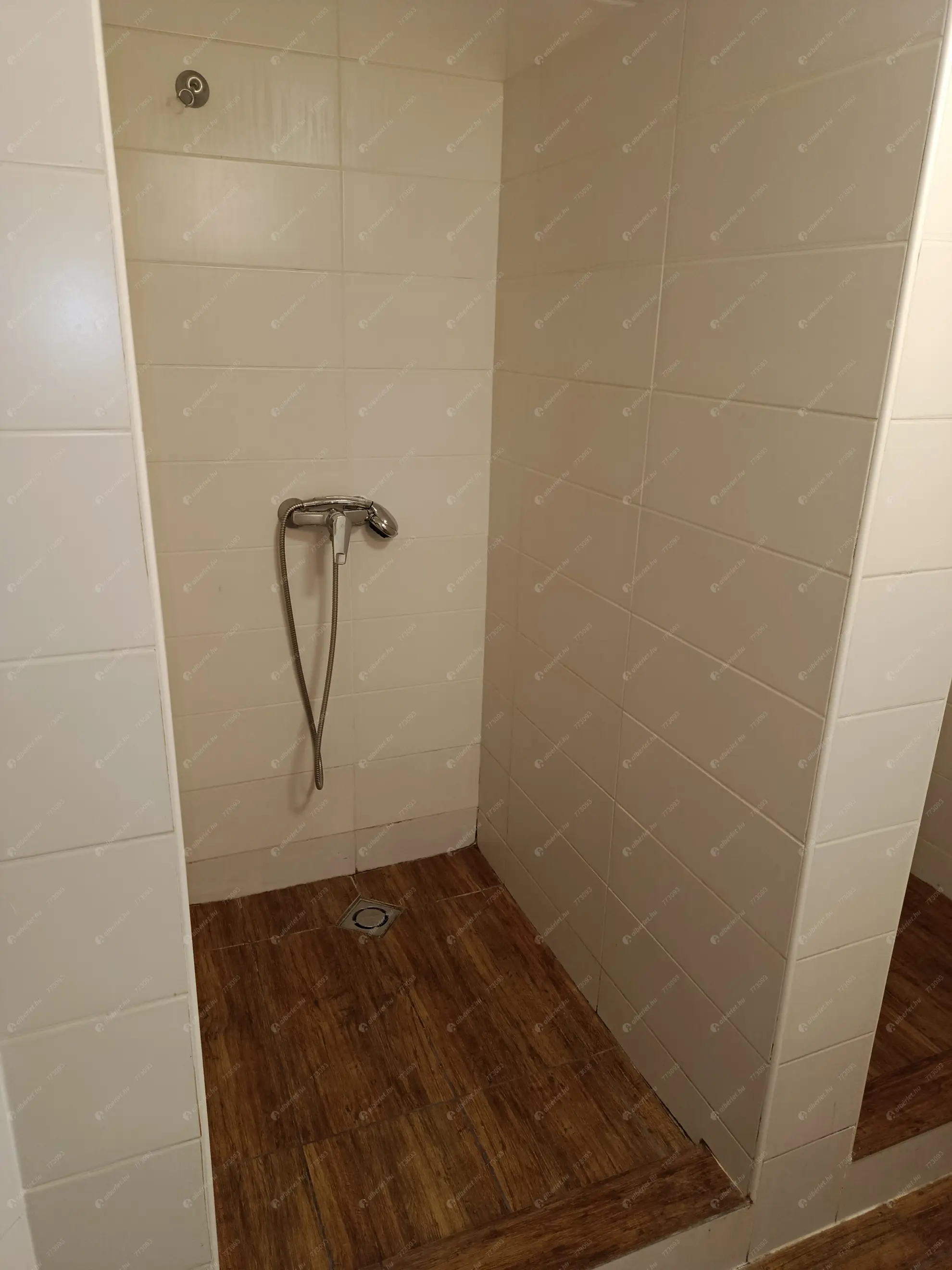 Kiadó albérlet 120000 Ft/hó áron: Budapest, VI. kerület  Paulay Ede utca. Mérete: 25 nm, 1 szobás | Alberlet.hu - 6625605