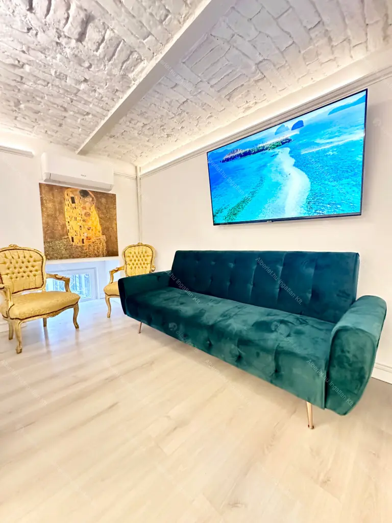 Kiadó albérlet 269000 Ft/hó áron: Budapest, VI. kerület  Paulay Ede utca. Mérete: 27 nm, 1 szobás | Alberlet.hu - 6655053