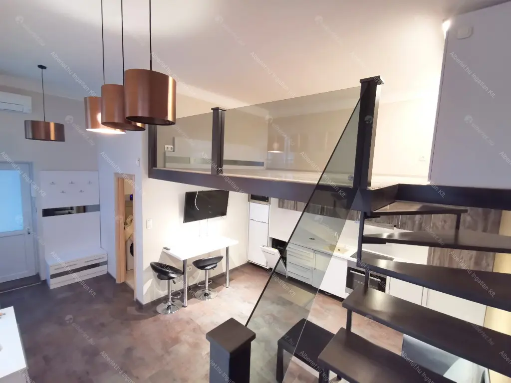 Kiadó albérlet 250000 Ft/hó áron: Budapest, VI. kerület  Paulay Ede utca. Mérete: 29 nm, 1 szobás | Alberlet.hu - 6685523