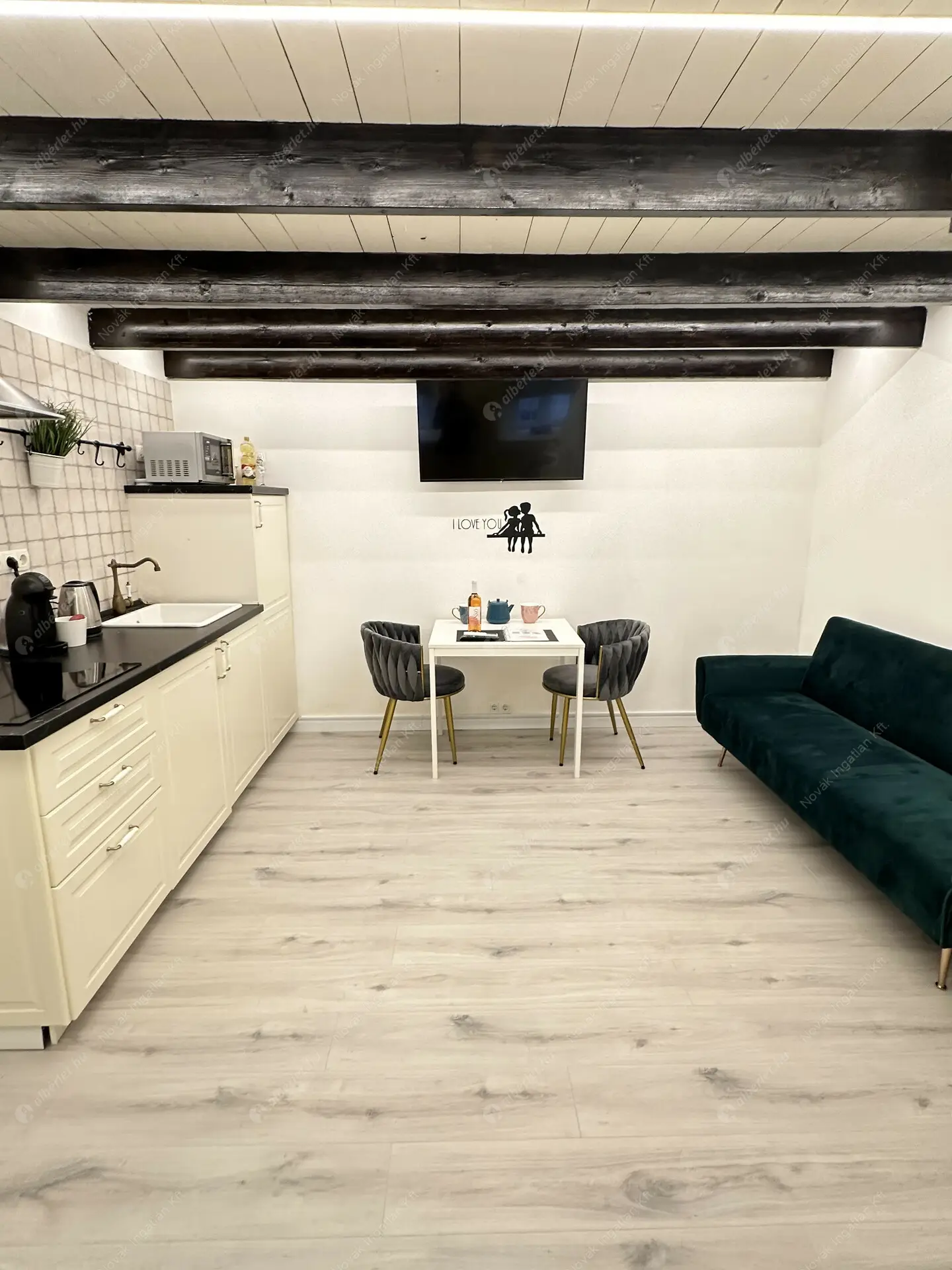 Kiadó albérlet 330000 Ft/hó áron: Budapest, VI. kerület  Paulay Ede utca. Mérete: 30 nm, 1 szobás | Alberlet.hu - 6521686