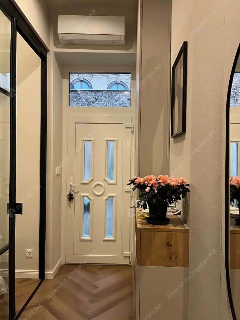 Kiadó albérlet 280000 Ft/hó áron: Budapest, VI. kerület  Paulay Ede utca. Mérete: 32 nm, 1 szobás | Alberlet.hu - 6605725