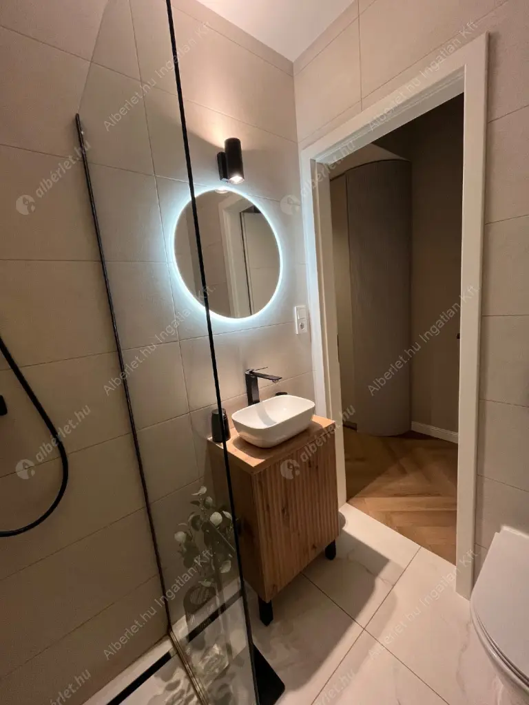 Kiadó albérlet 280000 Ft/hó áron: Budapest, VI. kerület  Paulay Ede utca. Mérete: 32 nm, 1 szobás | Alberlet.hu - 6605730