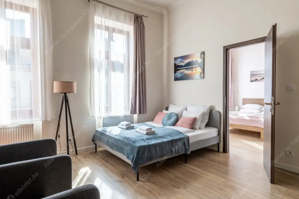 Kiadó albérlet 300000 Ft/hó áron: Budapest, VI. kerület  Paulay Ede utca. Mérete: 39 nm, 2 szobás | Alberlet.hu - 6617523