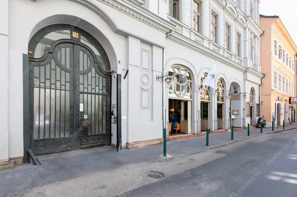 Kiadó albérlet 300000 Ft/hó áron: Budapest, VI. kerület  Paulay Ede utca. Mérete: 39 nm, 2 szobás | Alberlet.hu - 6617528