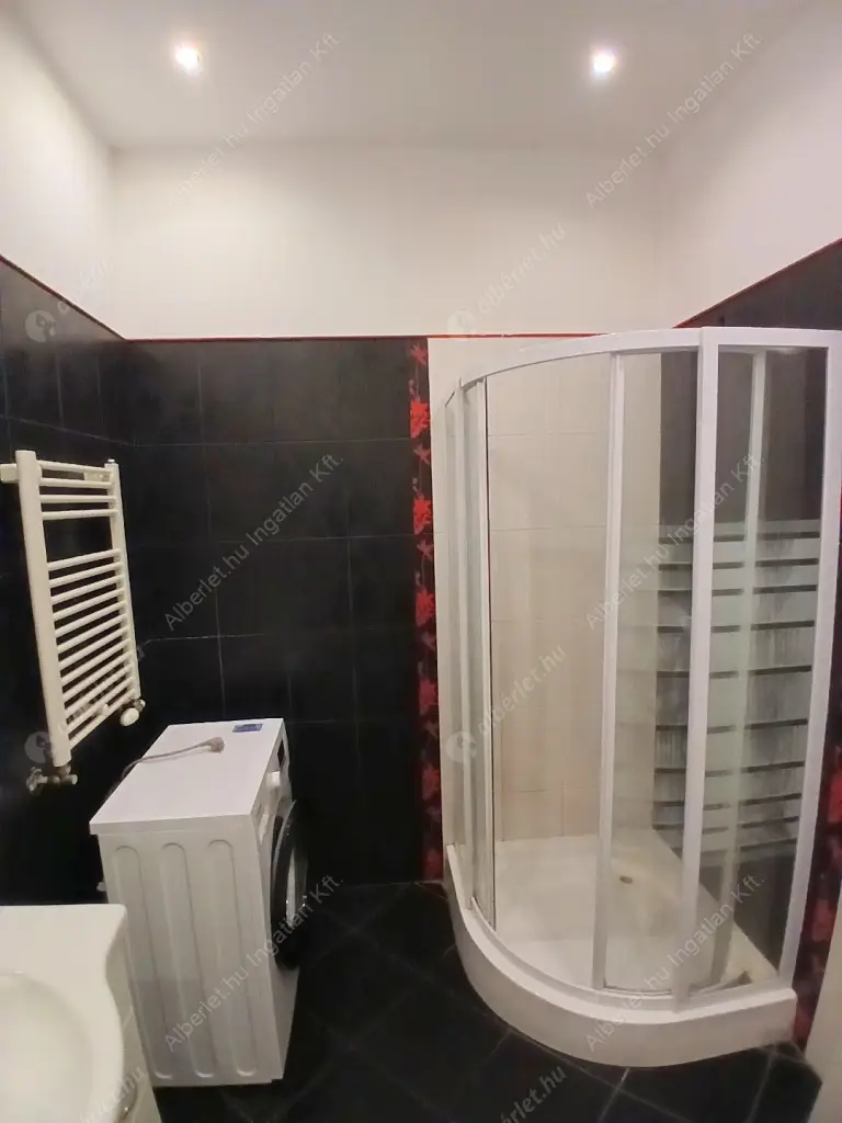 Kiadó albérlet 260000 Ft/hó áron: Budapest, VI. kerület  Paulay Ede utca. Mérete: 49 nm, 1 szobás | Alberlet.hu - 6622642