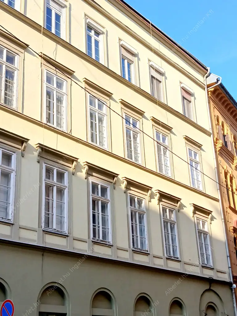 Kiadó albérlet 260000 Ft/hó áron: Budapest, VI. kerület  Paulay Ede utca. Mérete: 49 nm, 1 szobás | Alberlet.hu - 6622653