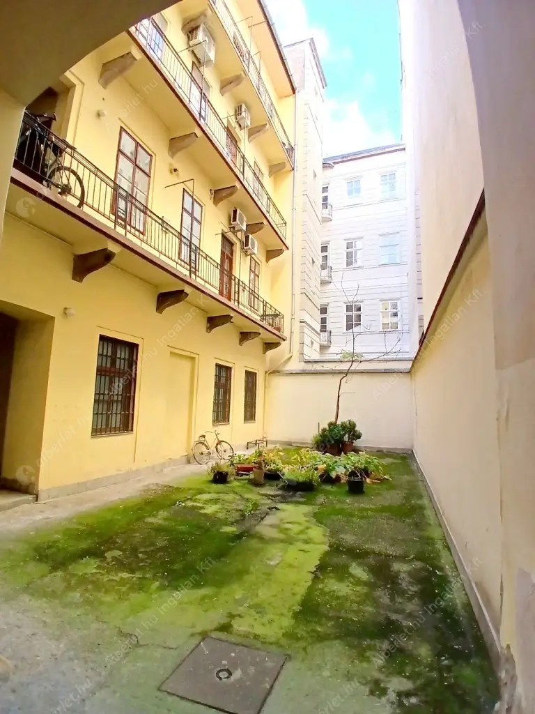 Kiadó albérlet 260000 Ft/hó áron: Budapest, VI. kerület  Paulay Ede utca. Mérete: 49 nm, 1 szobás | Alberlet.hu - 6622654