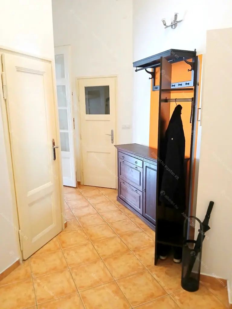 Kiadó albérlet 250000 Ft/hó áron: Budapest, VI. kerület  Paulay Ede utca. Mérete: 49 nm, 1 szobás | Alberlet.hu - 6644356