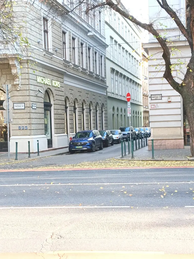 Kiadó albérlet 250000 Ft/hó áron: Budapest, VI. kerület  Paulay Ede utca. Mérete: 49 nm, 1 szobás | Alberlet.hu - 6644360