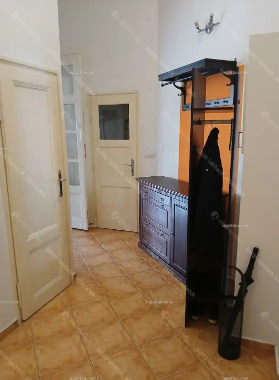 Kiadó albérlet 250000 Ft/hó áron: Budapest, VI. kerület  Paulay Ede utca. Mérete: 49 nm, 1 szobás | Alberlet.hu - 6647686