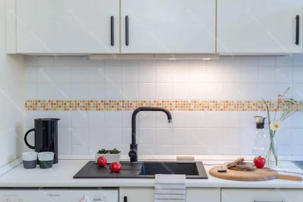 Kiadó albérlet 320000 Ft/hó áron: Budapest, VI. kerület  Paulay Ede utca. Mérete: 50 nm, 2 szobás | Alberlet.hu - 6641634